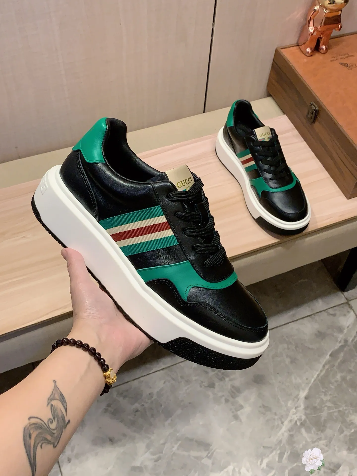 Men's men's shoes💰460💰💰🎩🎩[Lightning][Lightning] "Gucci*" The latest • popular casual shoes, top brand [seduce] luxury ~ purchasing agency, top ~ quality. [Strong] The upper is made of imported breathable cowhide with material ➕ breathable sheepskin feet (•) and fine workmanship. The original stylish and stylish soft rubber wear-resistant and non-slip outsole is light and comfortable on the feet. The real thing looks better when photographed in person. 0127: code: 38-44, 3️⃣ colors selected
